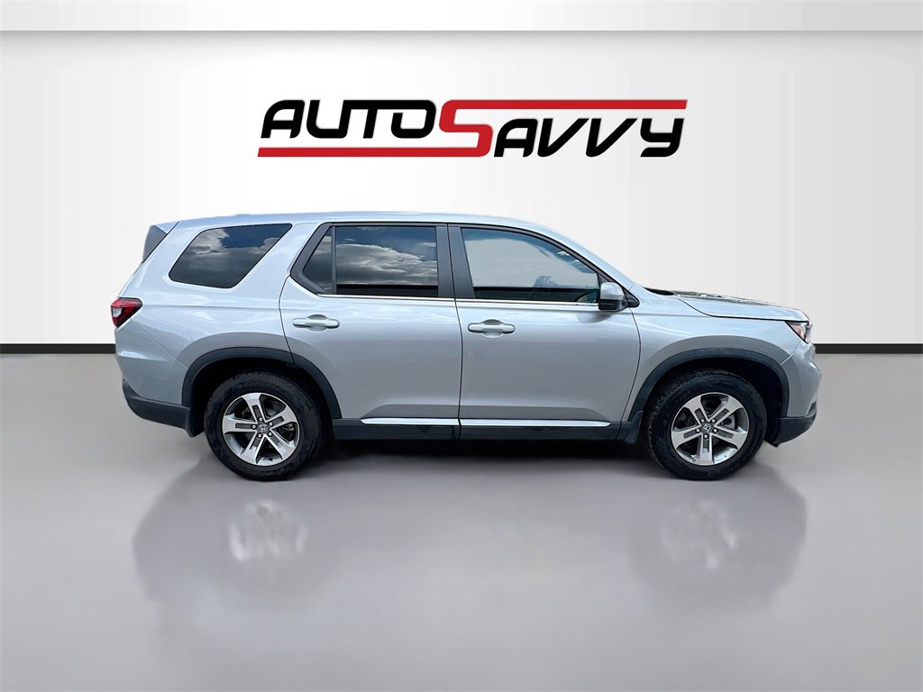 Used 2025 Honda Pilot EX-L image 8