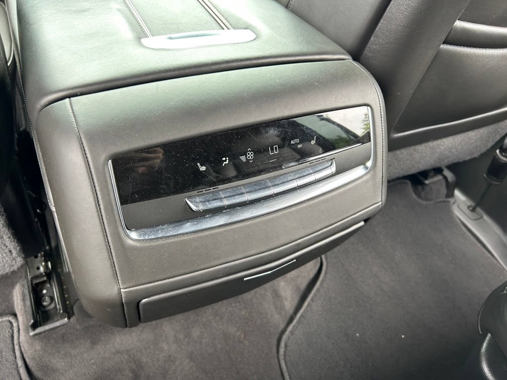 Used 2023 Cadillac Escalade ESV V AWD/4WD image 45