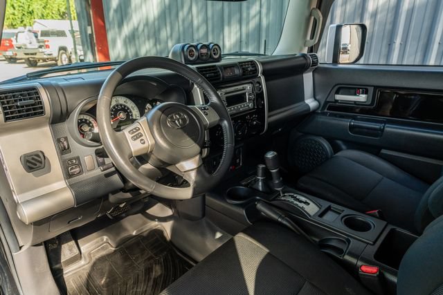 Used 2014 Toyota FJ Cruiser 4WD w/ Upgrade Package image 23