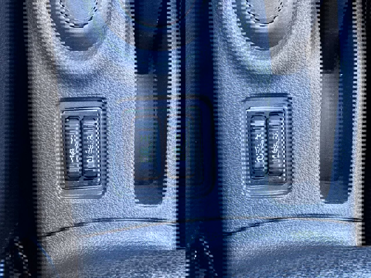 Used 2016 Mitsubishi Outlander SEL image 36