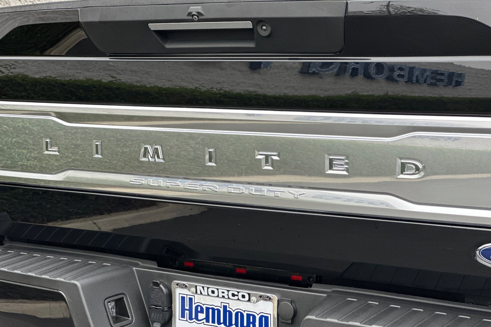 Used 2022 Ford F450 Limited w/ FX4 Off-Road Package image 26