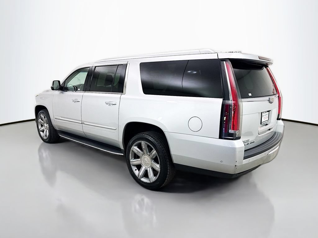 Used 2017 Cadillac Escalade ESV Luxury AWD/4WD image 5
