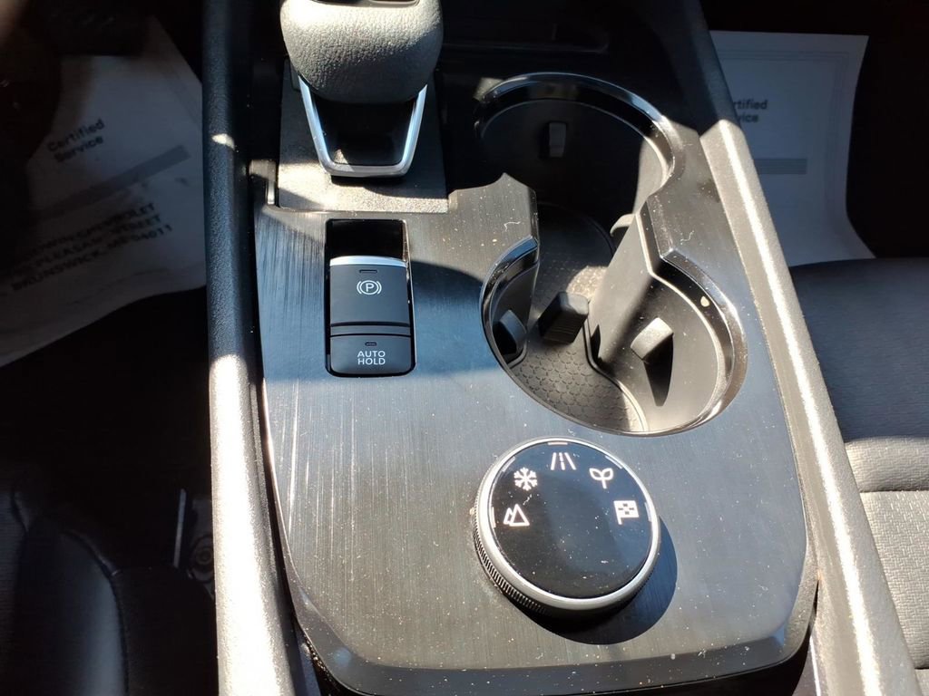 Used 2021 Nissan Rogue SV w/ Premium Package image 20