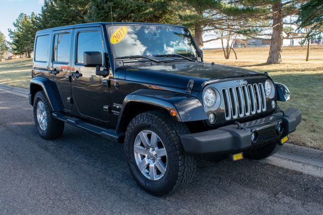 Used 2017 Jeep Wrangler Unlimited Sahara w/ Connectivity Group image 8