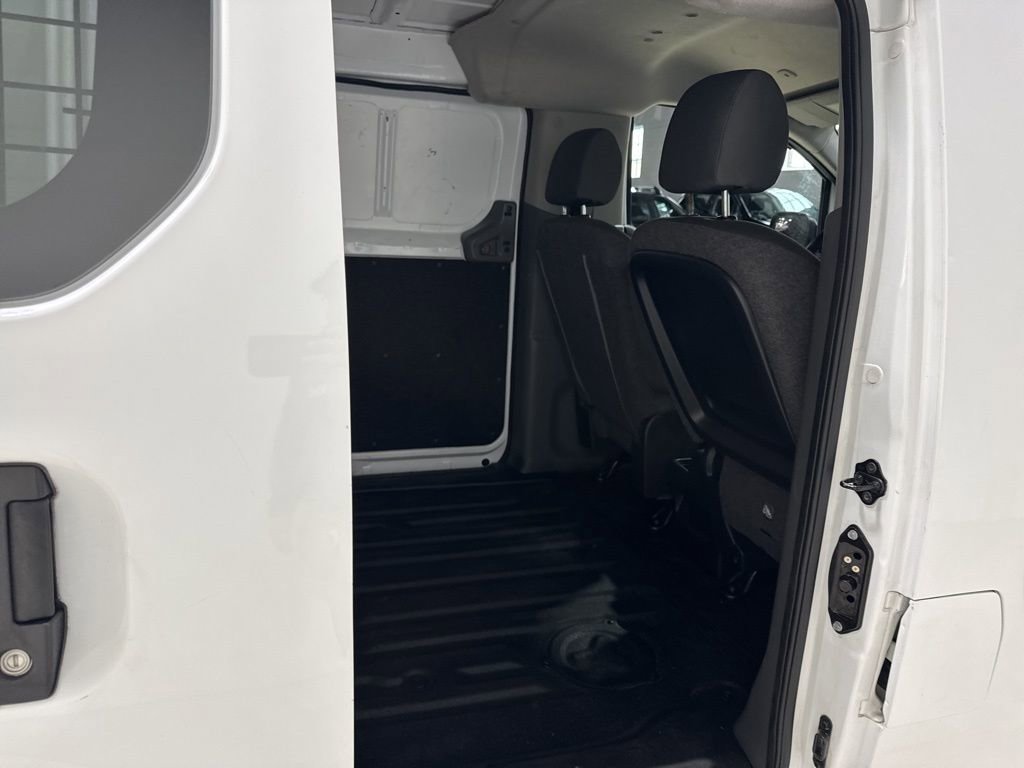 Used 2019 Nissan NV200 S FWD image 33