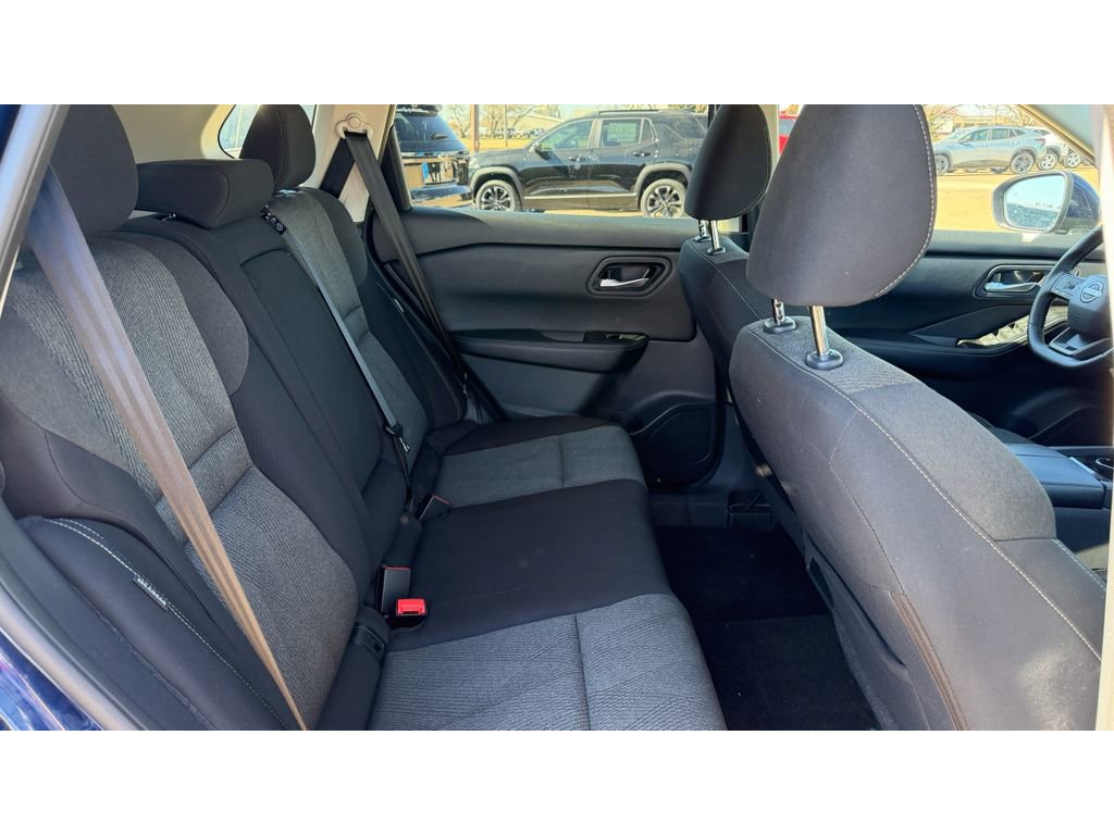 Used 2025 Nissan Rogue SV image 20