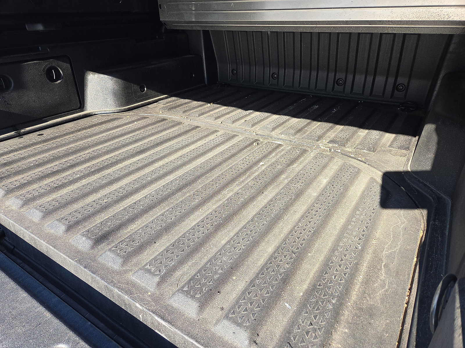 Used 2022 Hyundai Santa Cruz SEL Premium image 34