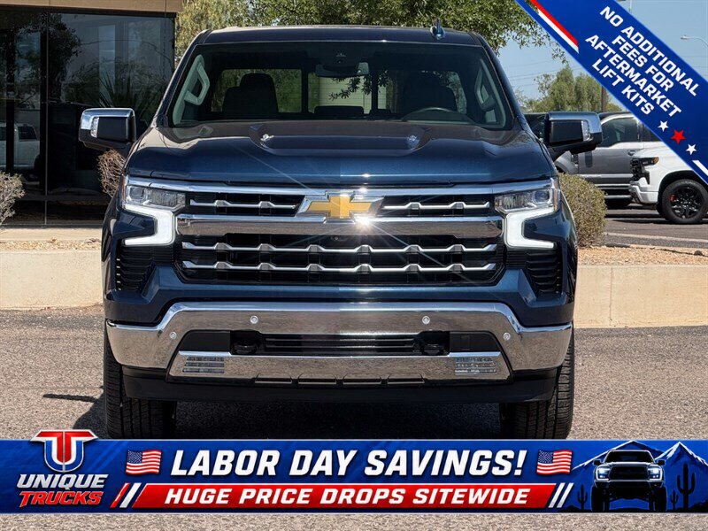 Used 2023 Chevrolet Silverado 1500 LTZ w/ LTZ Convenience Package II AWD/4WD image 2