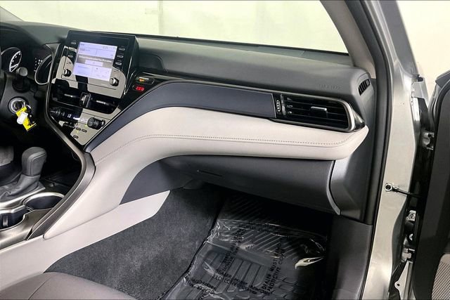 Used 2024 Toyota Camry LE AWD/4WD image 16