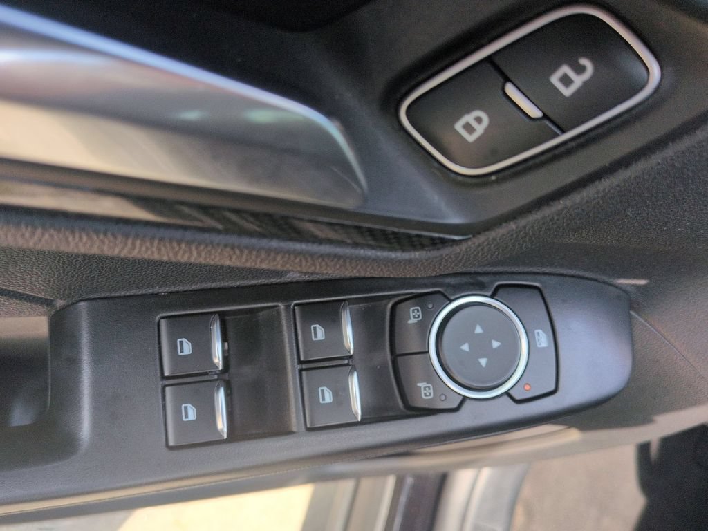 Used 2025 Ford Escape ST-Line AWD/4WD image 13