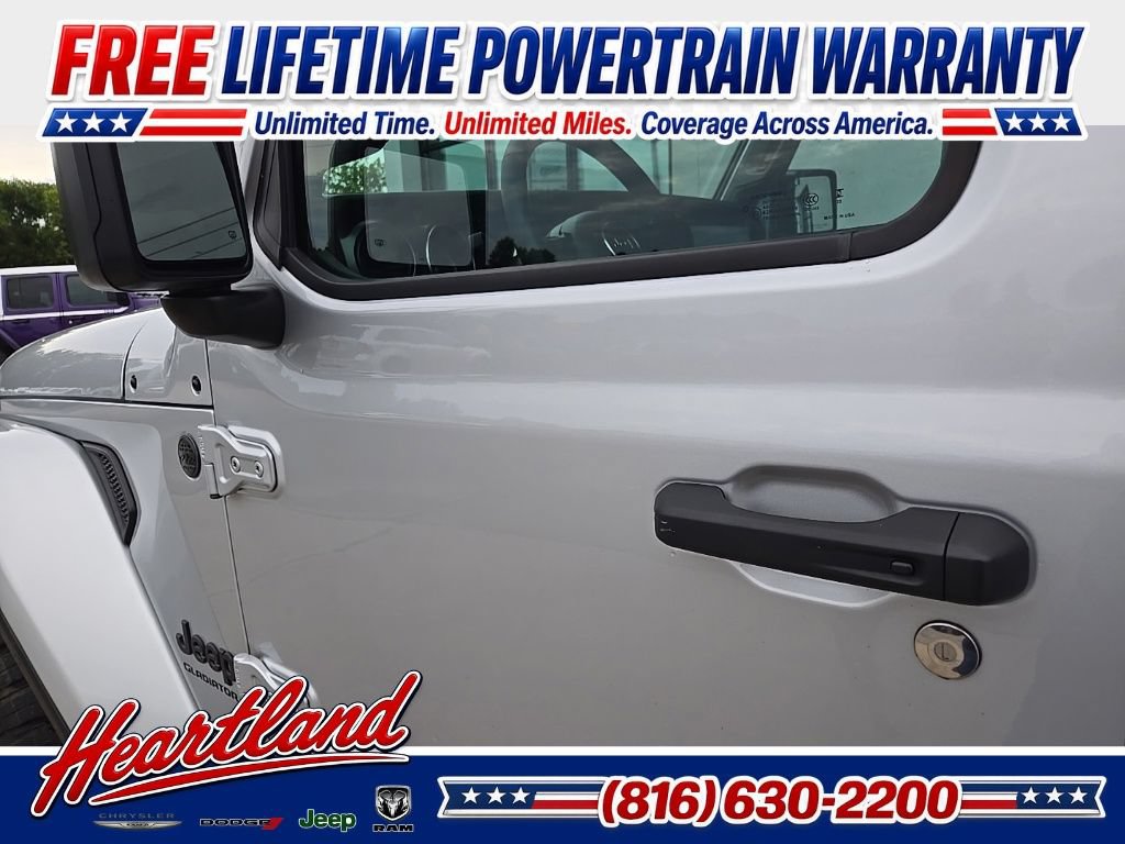 Used 2023 Jeep Gladiator Sport AWD/4WD image 33