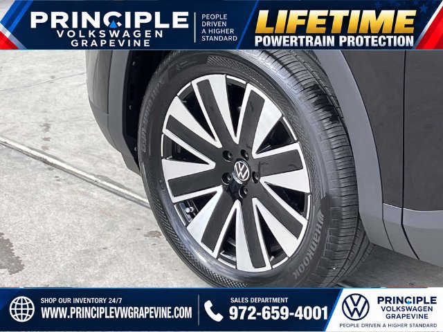 New 2027 Volkswagen Atlas SE FWD image 9