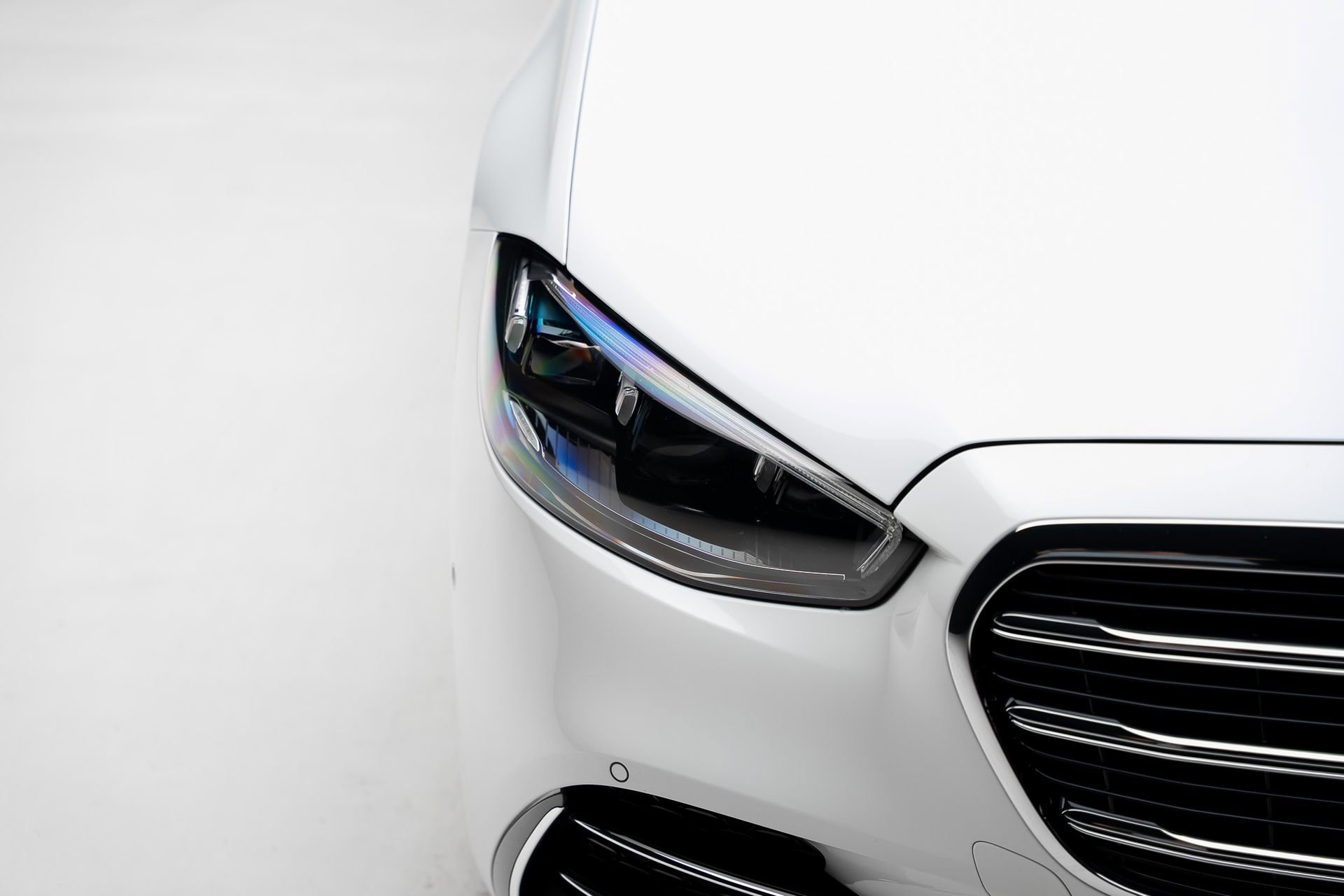 Used 2024 Mercedes-Benz S 580e 4MATIC Sedan w/ AMG Line image 12
