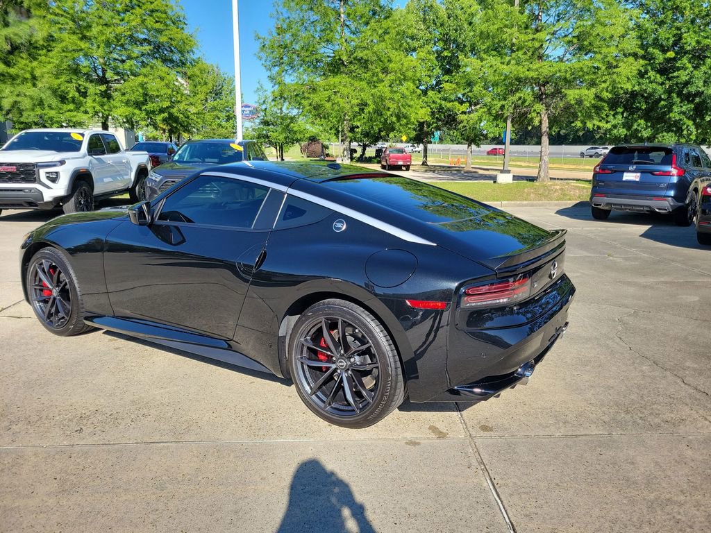 Used 2024 Nissan Z Performance w/ Floor Mat Package RWD image 3