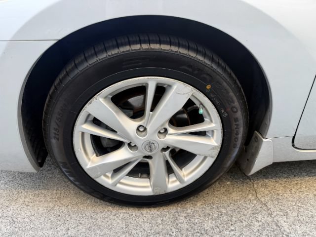 Used 2013 Nissan Altima 2.5 SV w/ 2.5SV Convenience Pkg FWD image 30