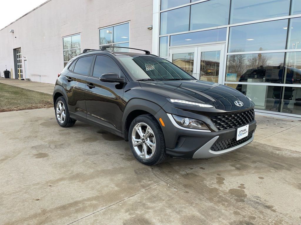 Used 2022 Hyundai Kona SEL image 1