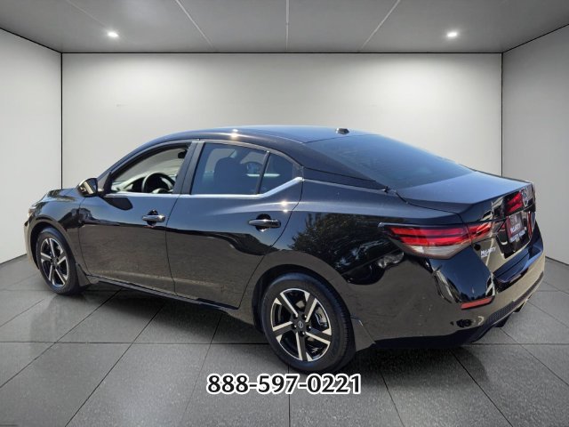 Used 2024 Nissan Sentra SV FWD image 3
