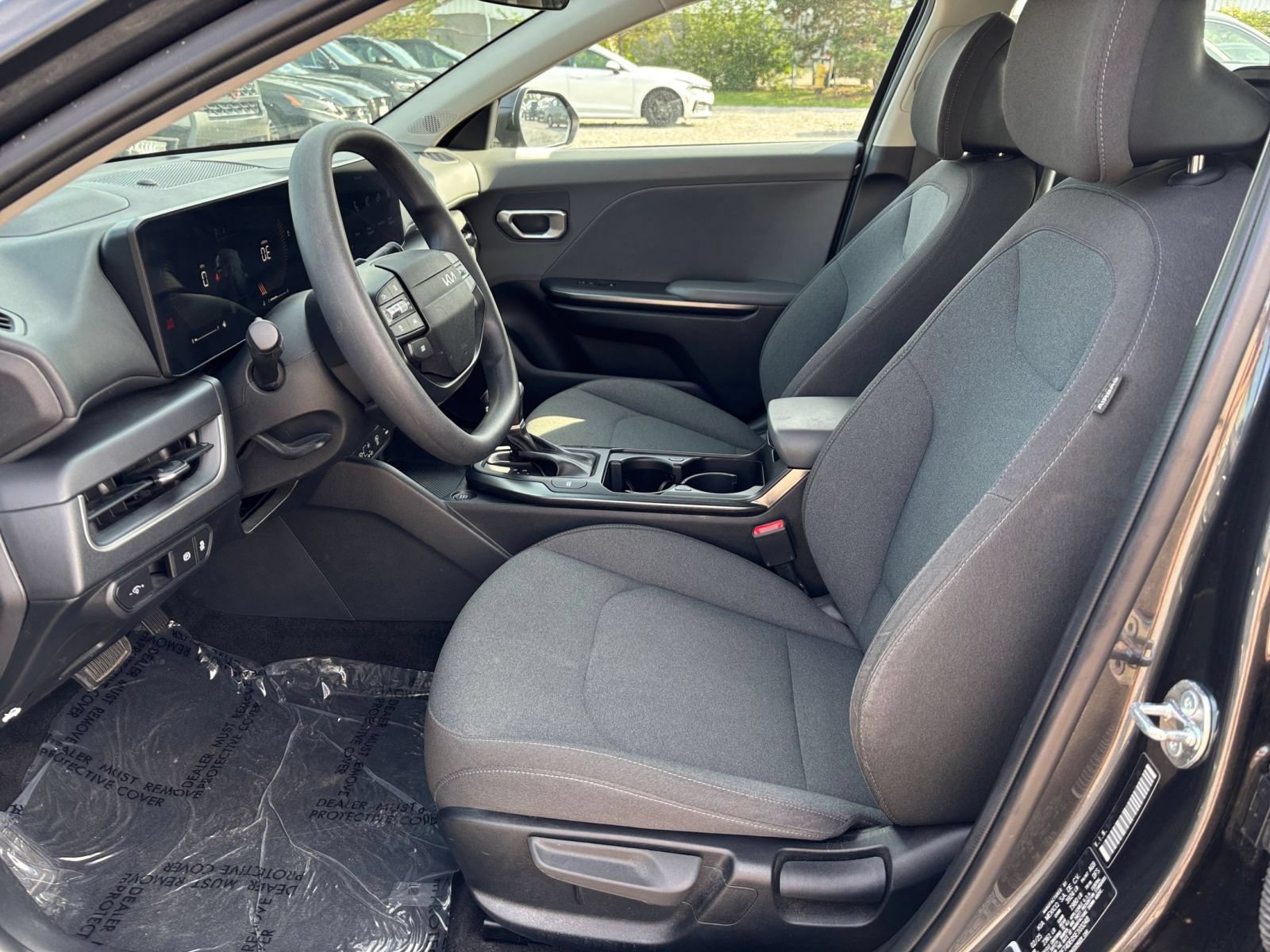 Used 2025 Kia K4 FWD image 26