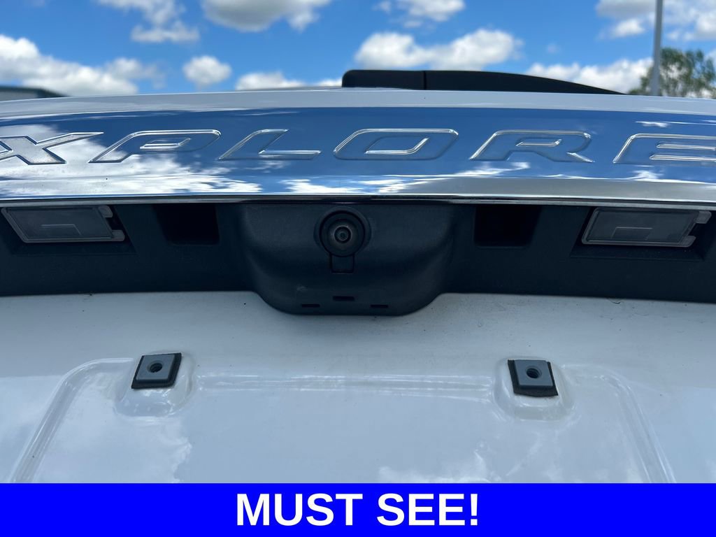 Used 2023 Ford Explorer XLT w/ Equipment Group 202A RWD image 19