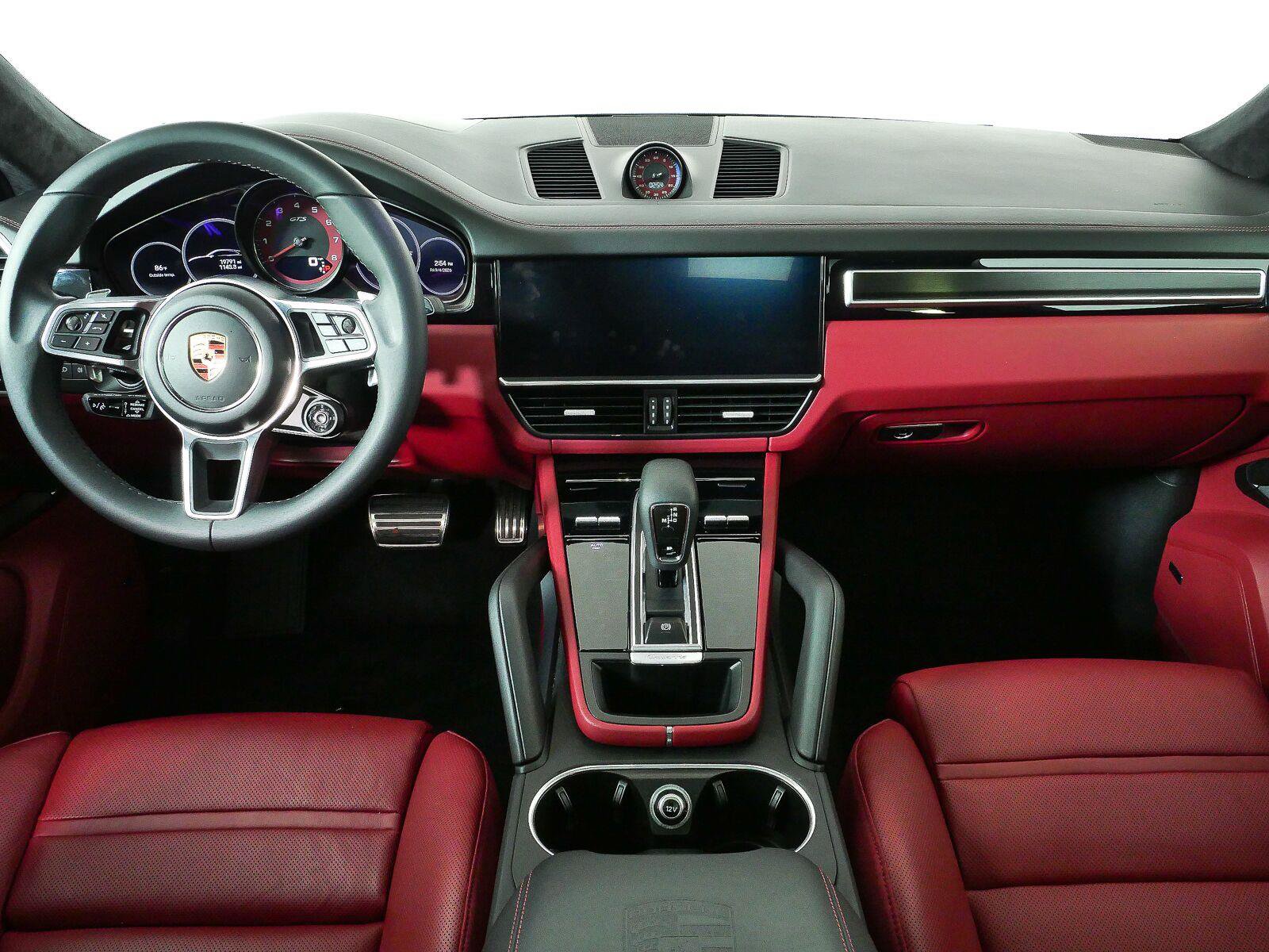 Used 2023 Porsche Cayenne GTS AWD/4WD image 17