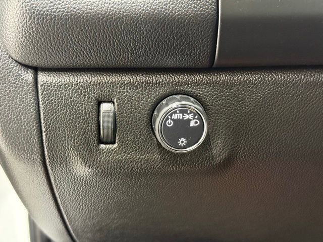 Used 2021 Chevrolet Colorado LT w/ Fleet Safety Package image 28