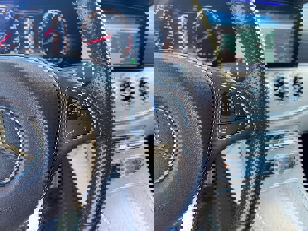 Used 2018 Mercedes-Benz E 400 4MATIC Coupe image 24