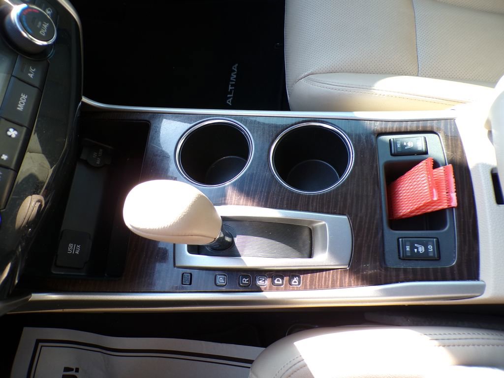 Used 2015 Nissan Altima 3.5 SL FWD image 29