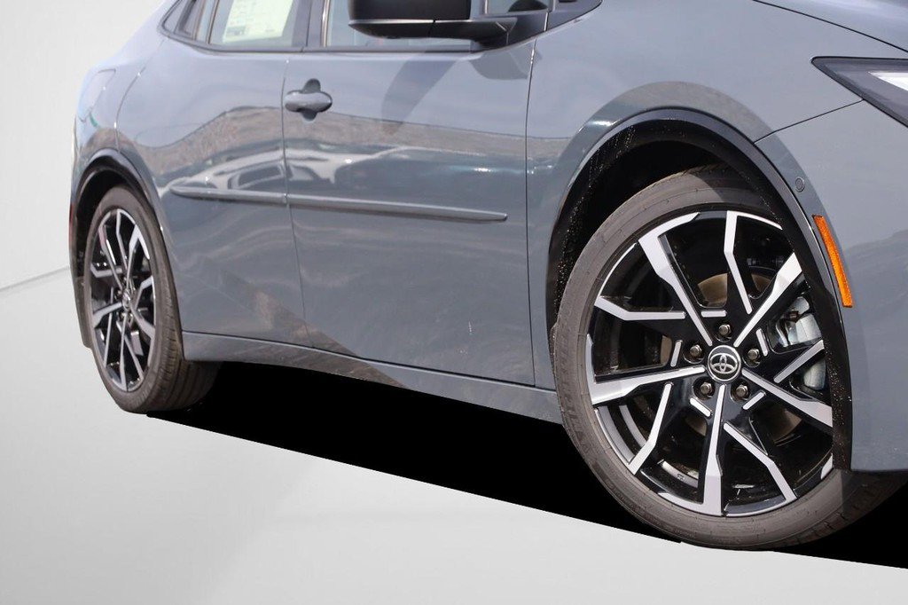 New 2026 Toyota Prius Plug-In Hybrid image 3