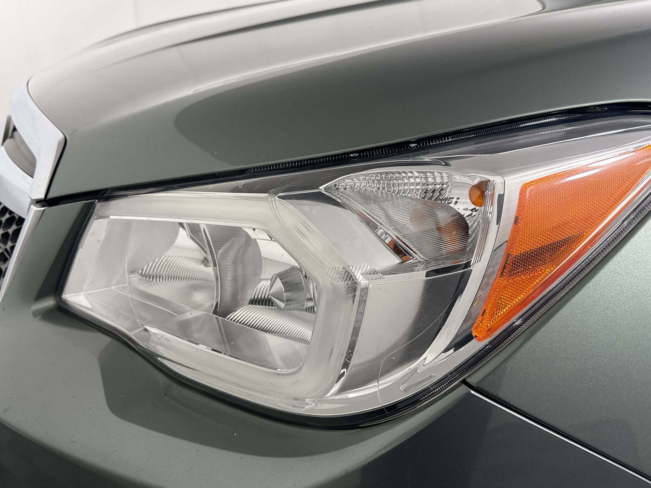 Used 2015 Subaru Forester 2.5i Touring w/ Eyesight & Navigation System AWD/4WD image 11