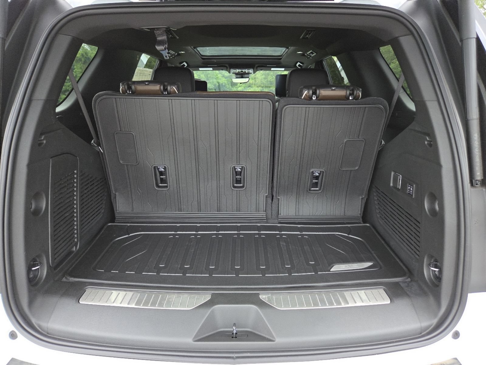 New 2026 GMC Yukon Denali Ultimate AWD/4WD image 24