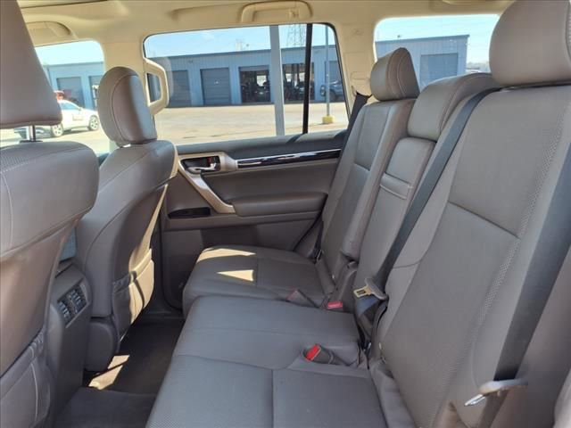 Used 2017 Lexus GX 460 w/ Navigation Package AWD/4WD image 22
