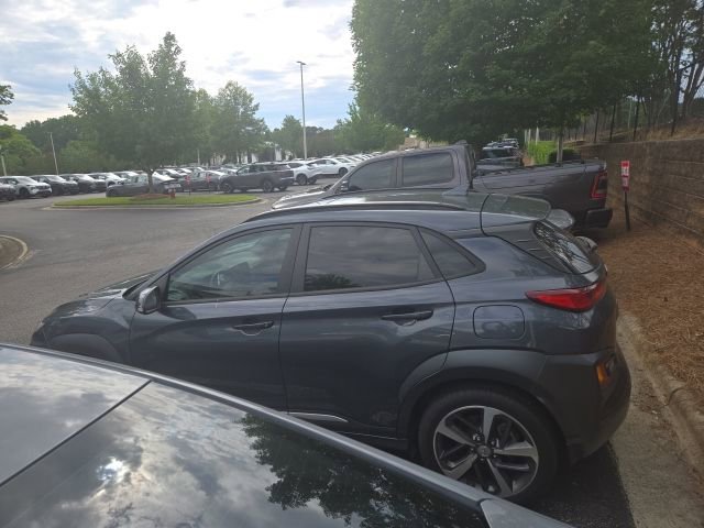 Used 2021 Hyundai Kona Ultimate w/ Cargo Package FWD image 2