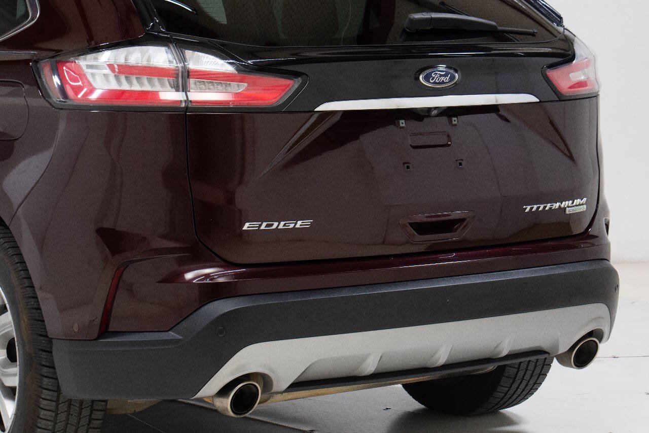 Used 2019 Ford Edge Titanium w/ Equipment Group 301A FWD image 19