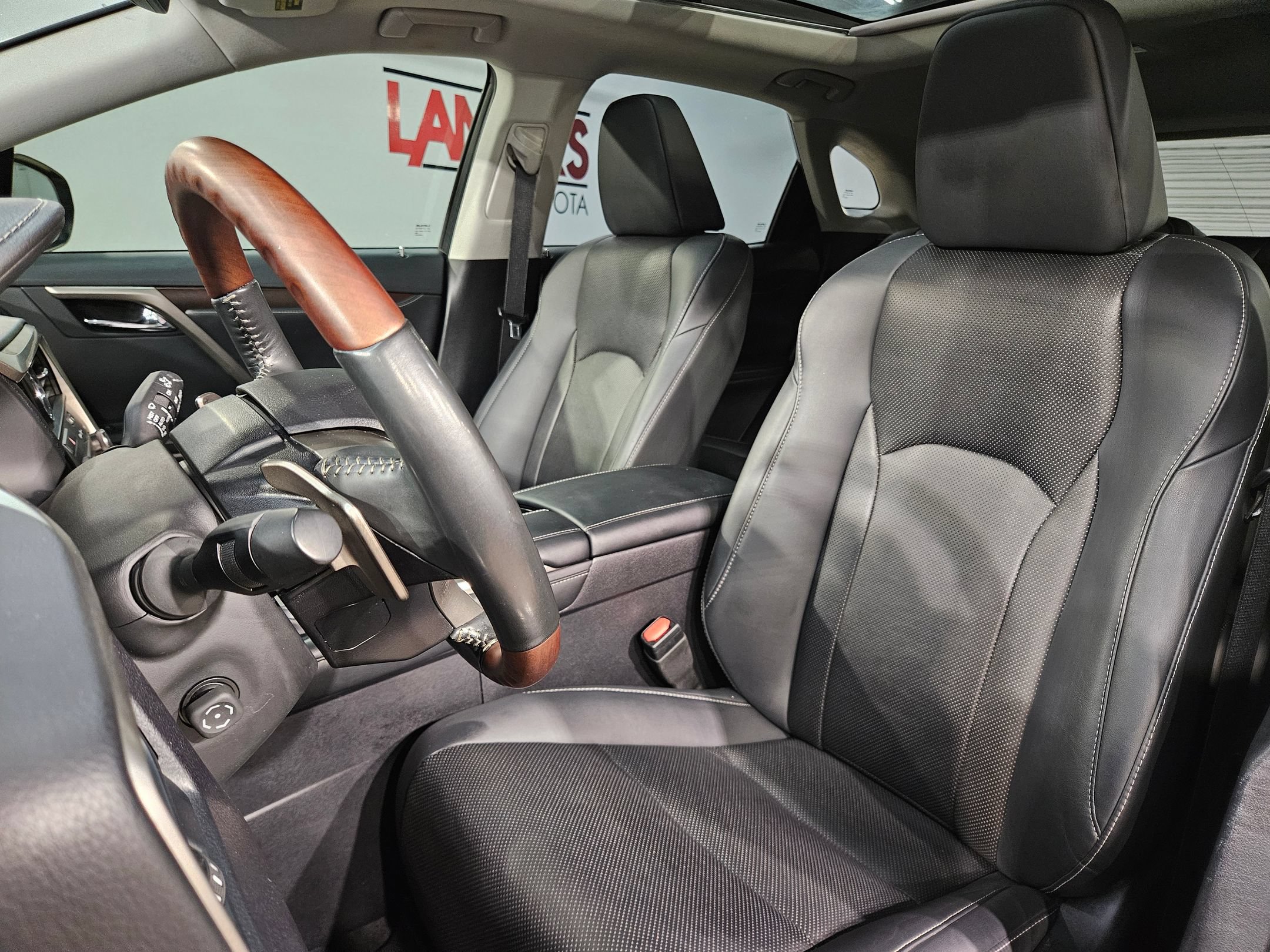 Used 2022 Lexus RX 450h AWD w/ Premium Package image 24