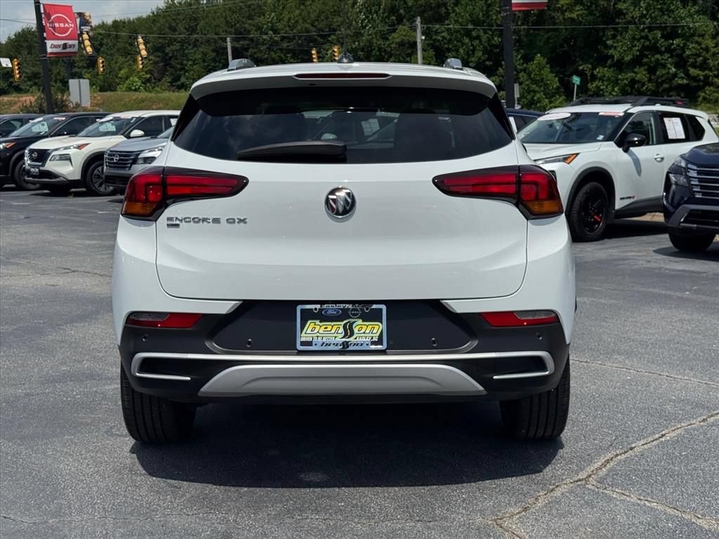 Used 2021 Buick Encore GX Select w/ Advanced Technology Package AWD/4WD image 4