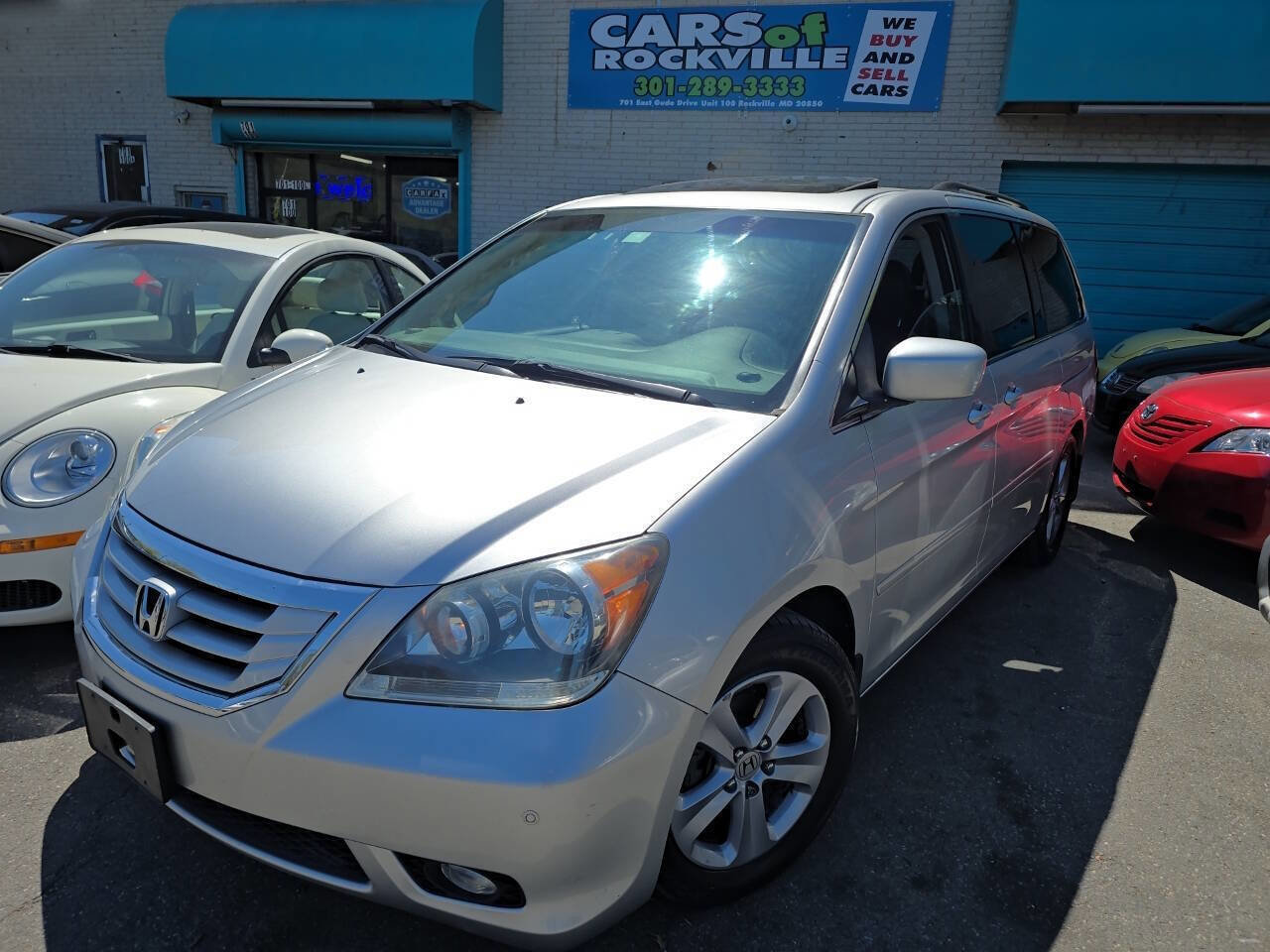 Used 2010 Honda Odyssey Touring image 2