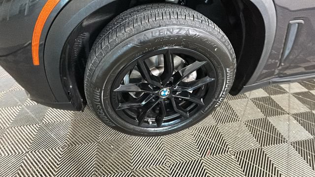Used 2022 BMW X5 xDrive40i AWD/4WD image 10