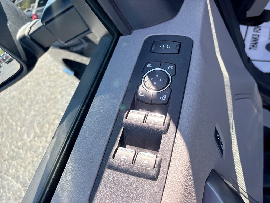 Used 2019 Ford F250 XLT w/ XLT Premium Package AWD/4WD image 27
