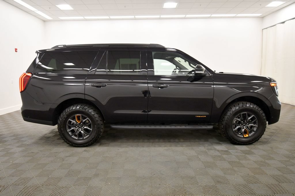 Used 2025 Ford Expedition Tremor AWD/4WD image 10