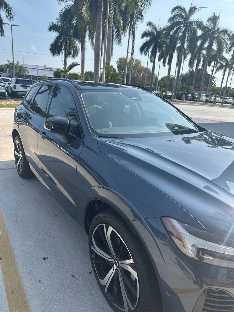 Used 2025 Volvo XC60 B5 Ultra w/ Protection Package Premier AWD/4WD image 9