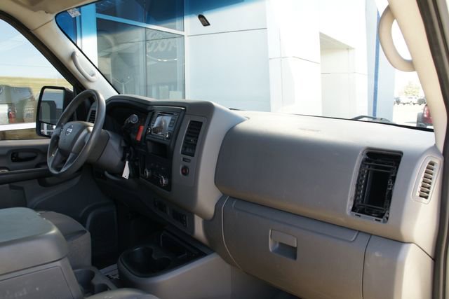 Used 2018 Nissan NV 2500 S image 21