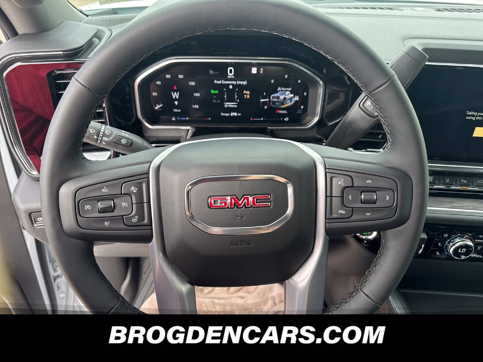 New 2026 GMC Sierra 3500 SLT w/ SLT Premium Package AWD/4WD image 4