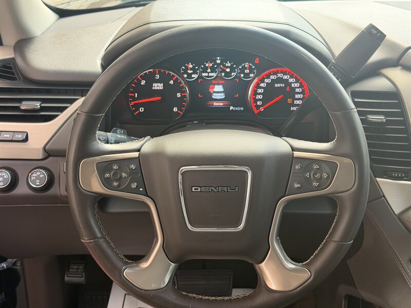 Used 2015 GMC Yukon XL Denali w/ Touring Package AWD/4WD image 19