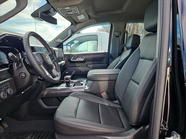 Used 2025 Chevrolet Silverado 1500 LTZ w/ LTZ Convenience Package II AWD/4WD image 11
