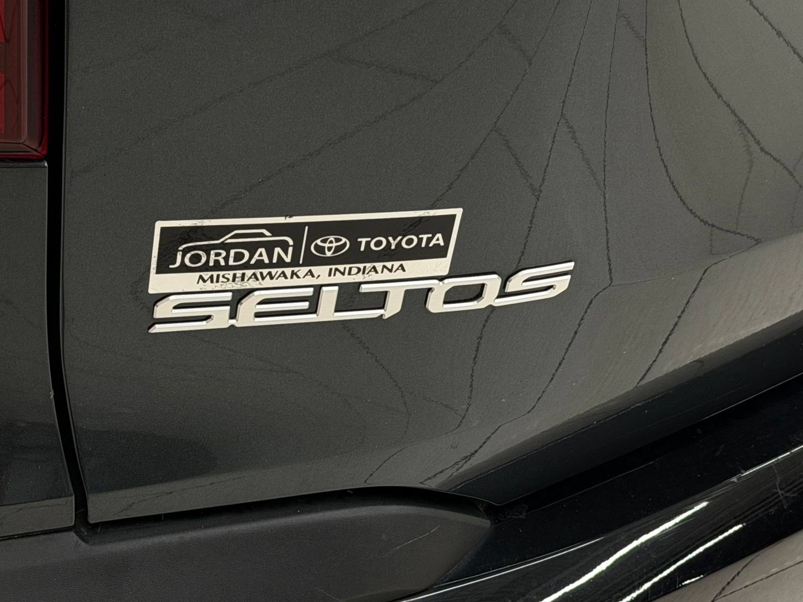 Used 2024 Kia Seltos S AWD/4WD image 32