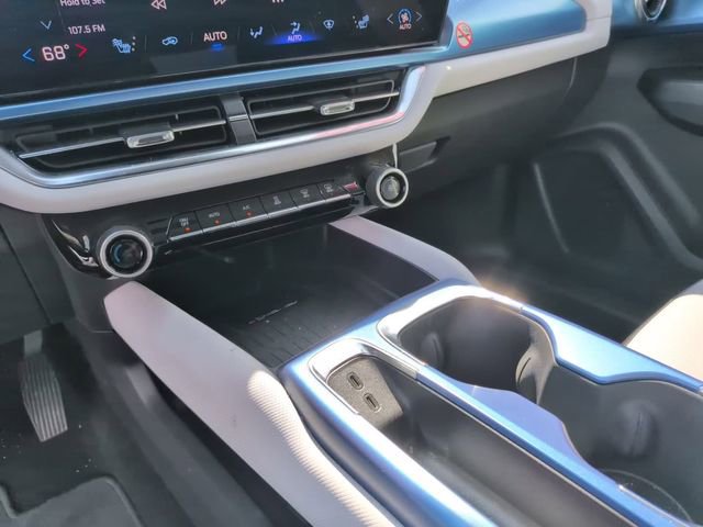 Certified 2025 Chevrolet Equinox EV LT w/ Convenience Package FWD image 22