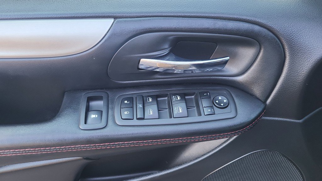 Used 2019 Dodge Grand Caravan GT image 16