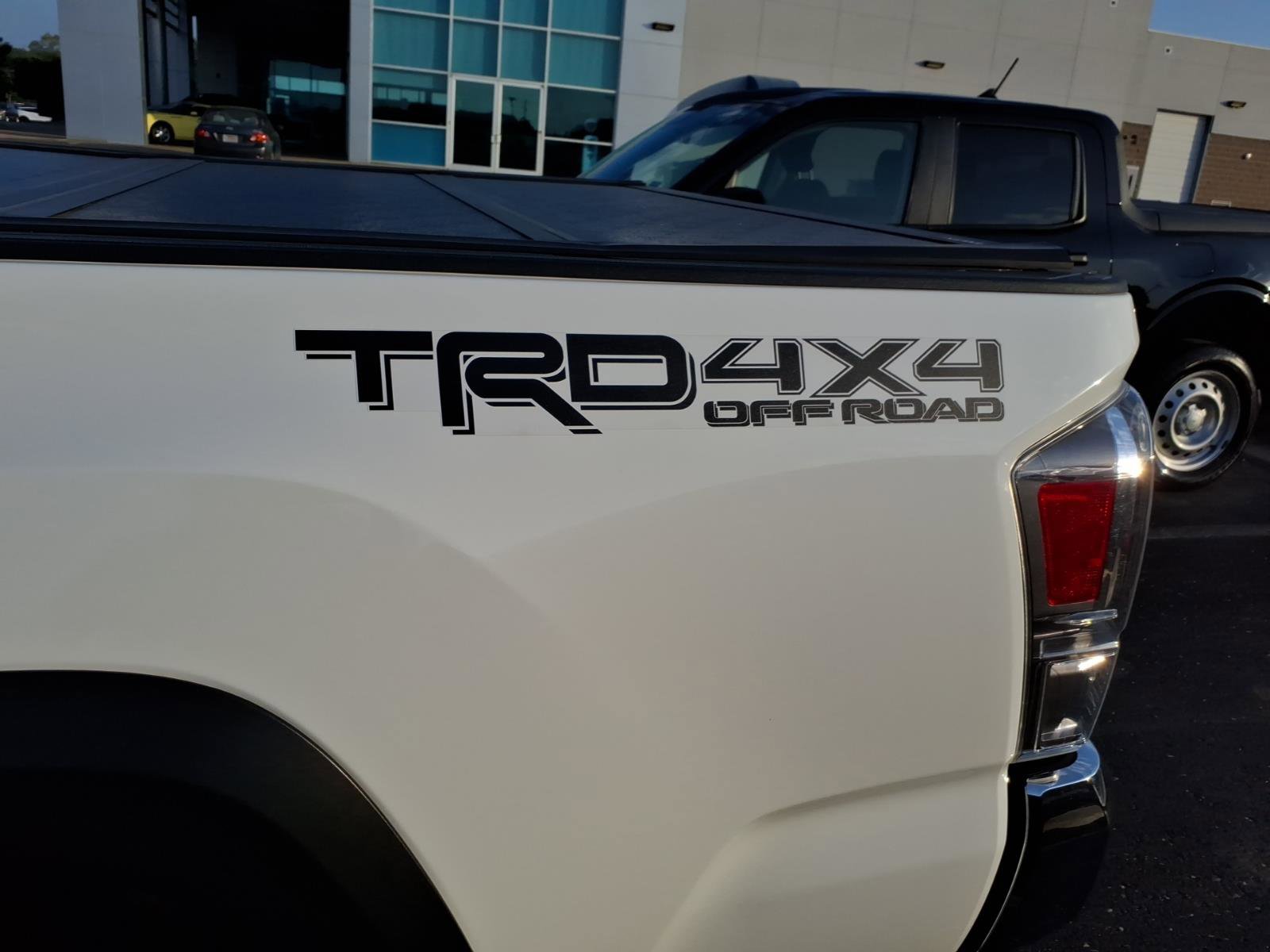 Used 2023 Toyota Tacoma TRD Off-Road image 7