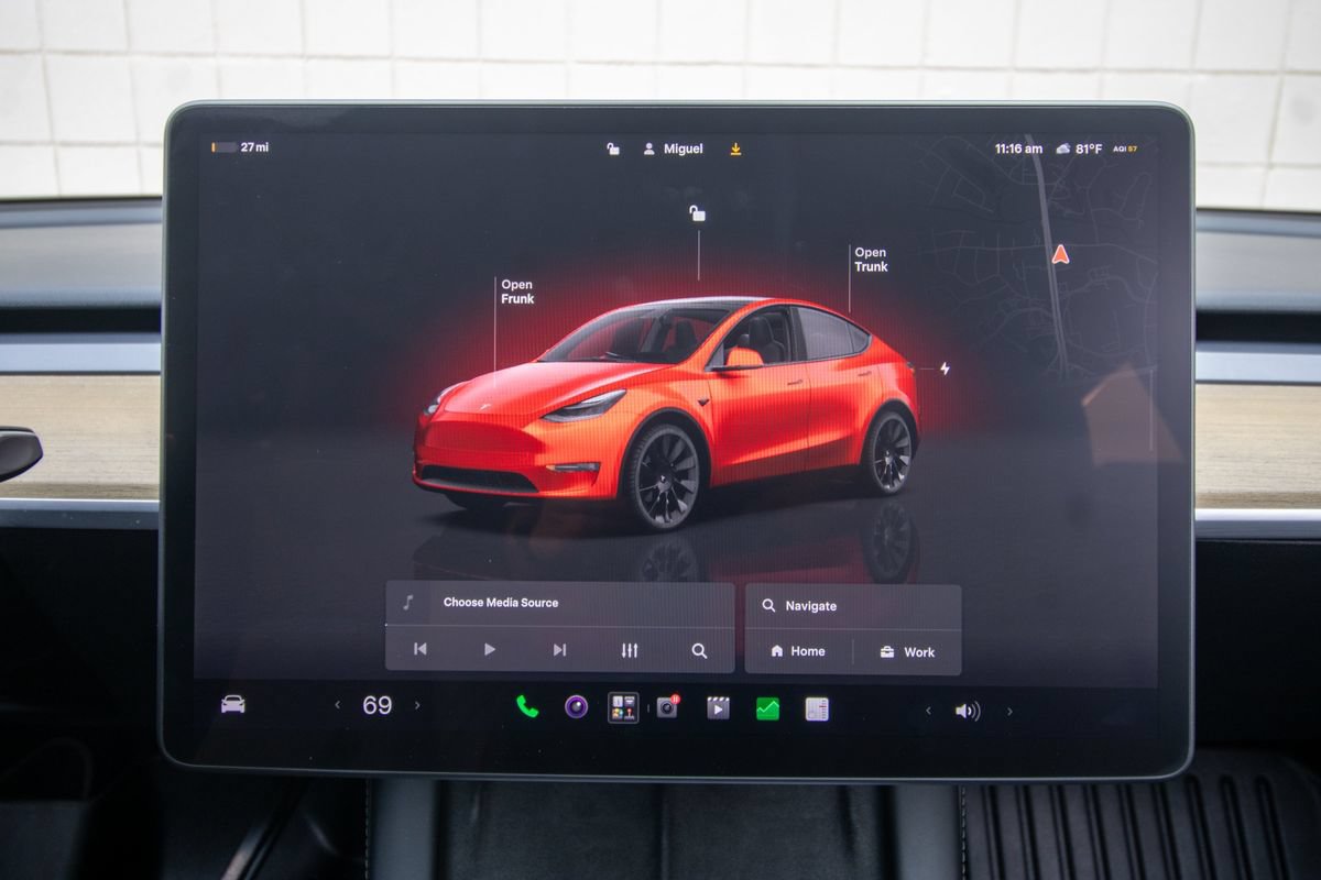 Used 2023 Tesla Model Y Long Range AWD/4WD image 25