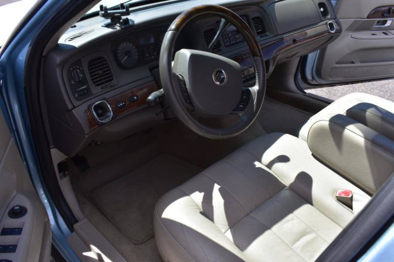 Used 2010 Mercury Grand Marquis LS RWD image 22